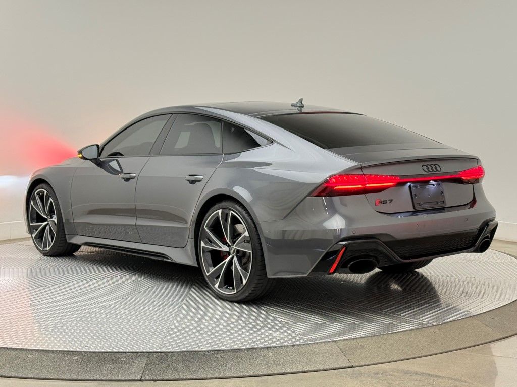 Thumbnail: 2023 Audi RS 7 - 12