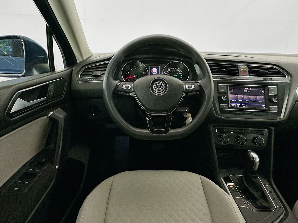 Thumbnail: 2018 Volkswagen Tiguan - 21