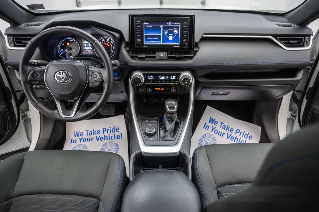 ToyotaRAV4 Hybrid20