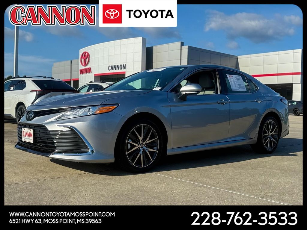 Celestial Silver Metallic 2024 Toyota Camry XLE FWD Sedan Front-Wheel Drive 8-Speed Automatic