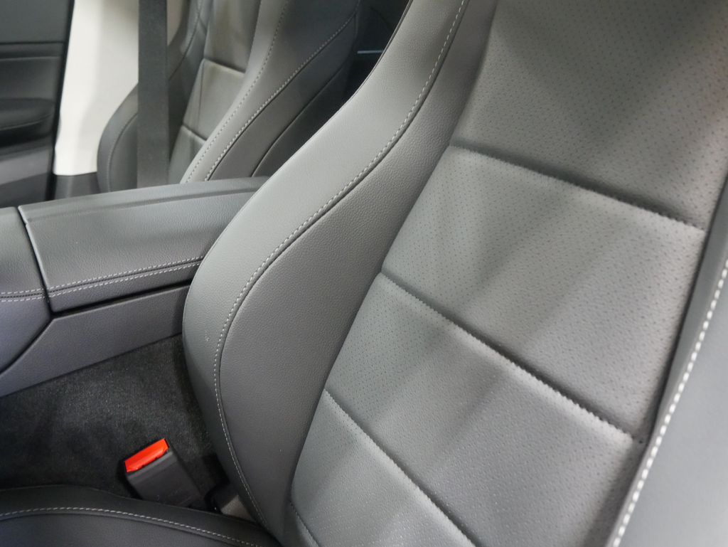 Thumbnail: 2026 Mercedes-Benz GLE - 21