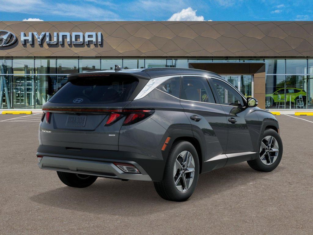 New 2026 Gray Hyundai SEL image 4