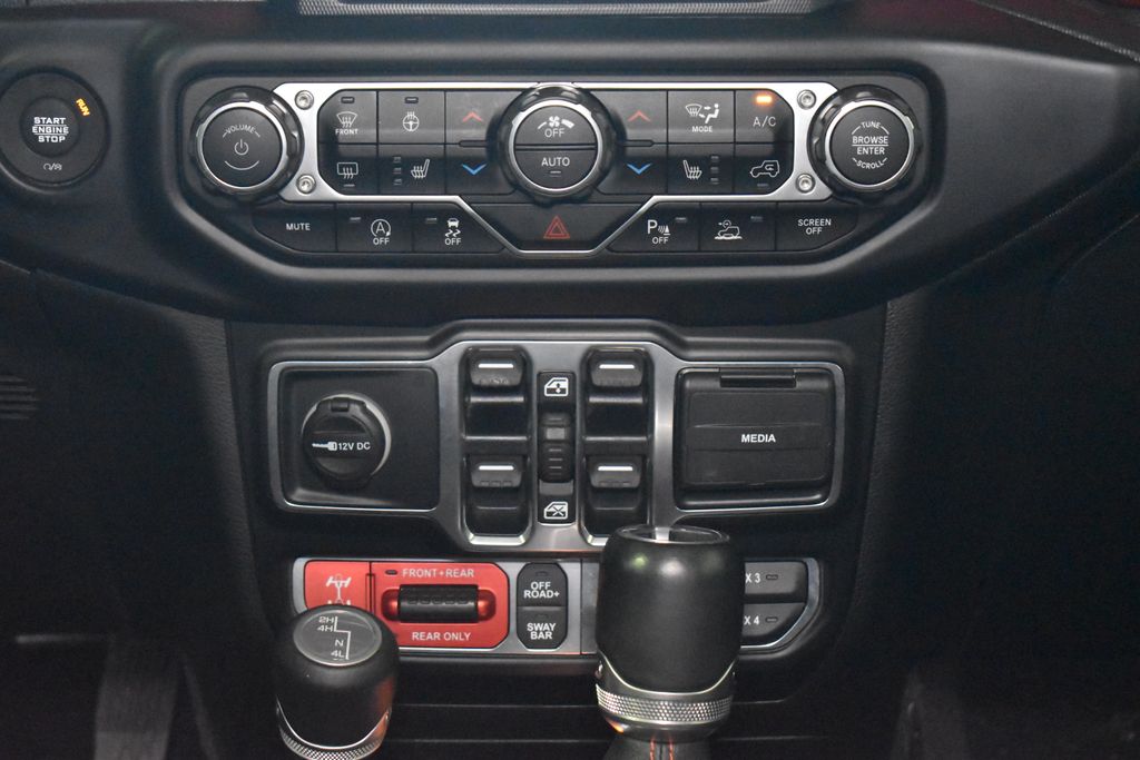 Thumbnail: 2020 Jeep Gladiator - 15