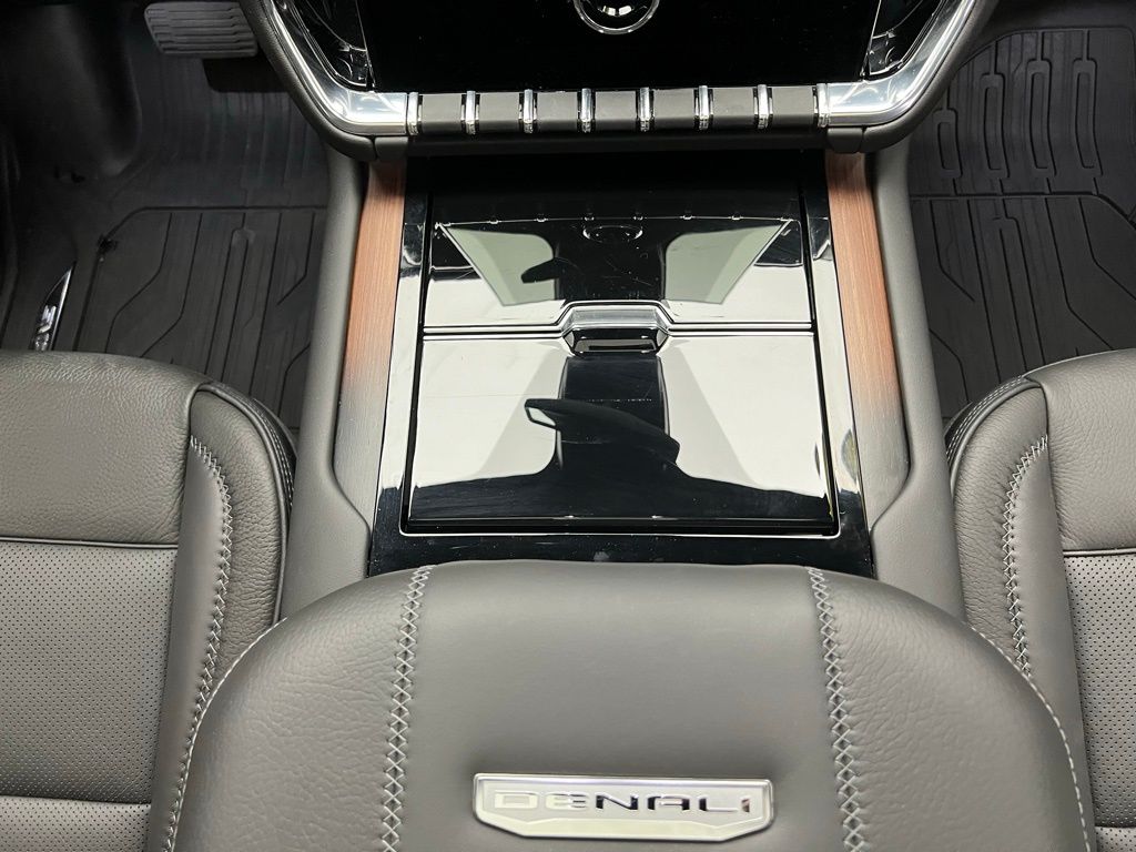 Thumbnail: 2025 GMC Yukon - 12
