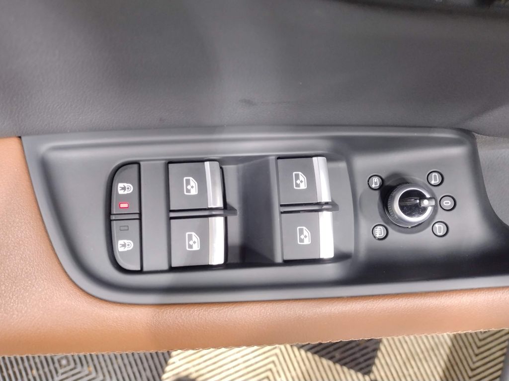 2024 Audi Q7 55 Premium Plus