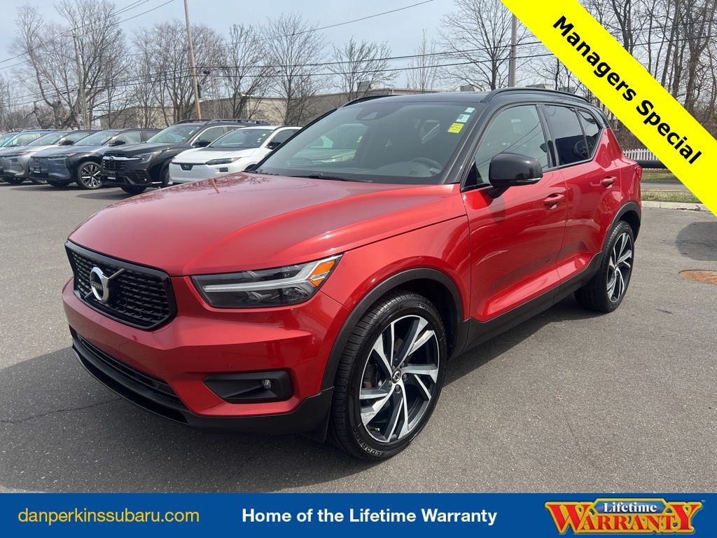 2020 Volvo XC40 T5 R-Design AWD