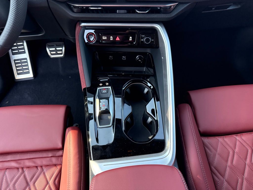 Thumbnail: 2026 Audi SQ5 - 27