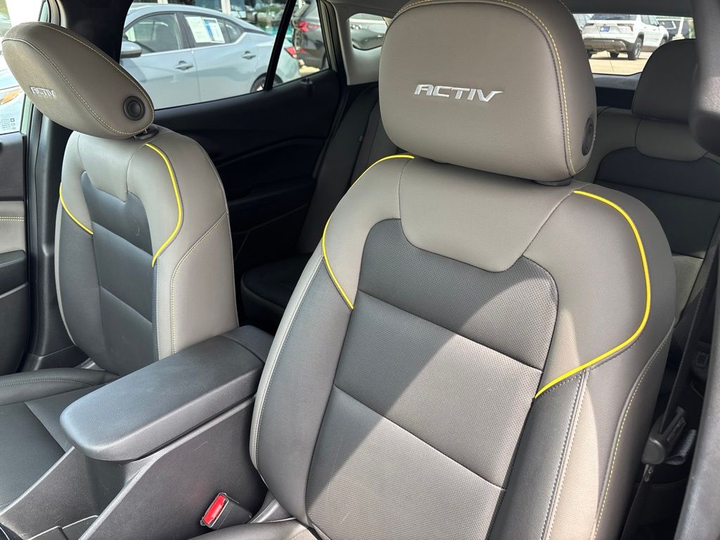 Used 2025 Chevrolet Trax SUV