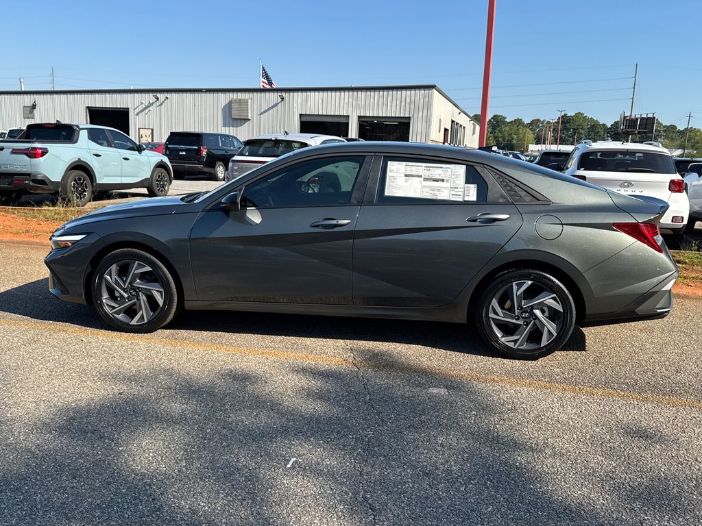 2025 Hyundai Elantra Hybrid SEL Sport photo 2