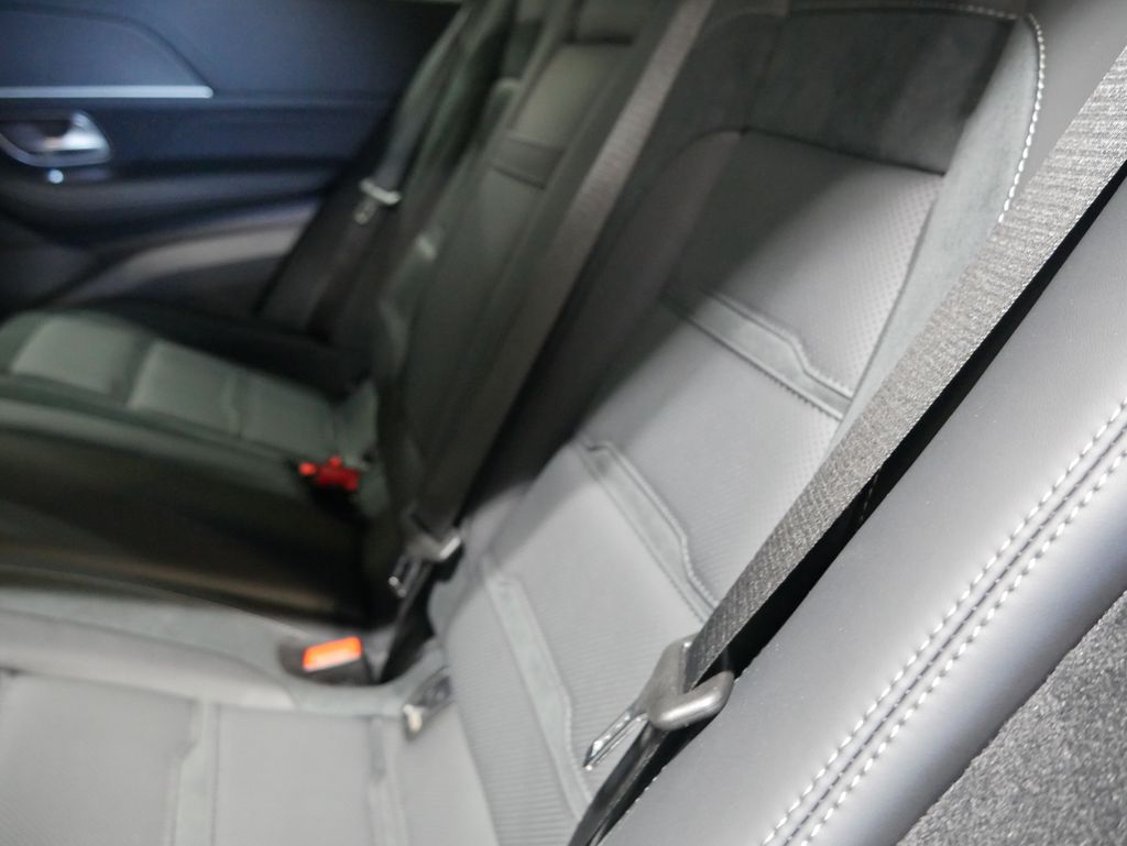 Thumbnail: 2026 Mercedes-Benz GLE - 25