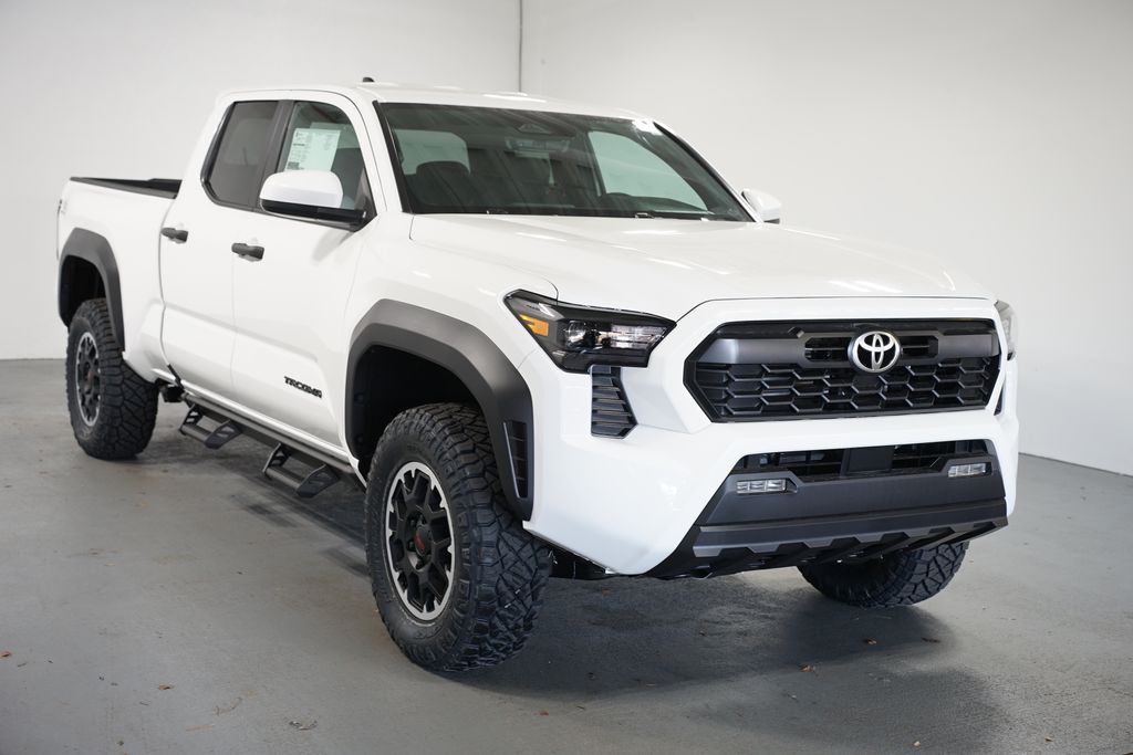 Thumbnail: 2025 Toyota Tacoma - 3