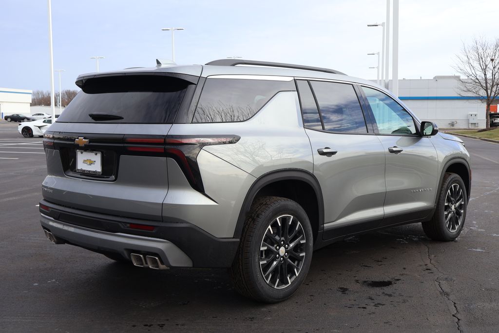 Thumbnail: 2026 Chevrolet Traverse - 8