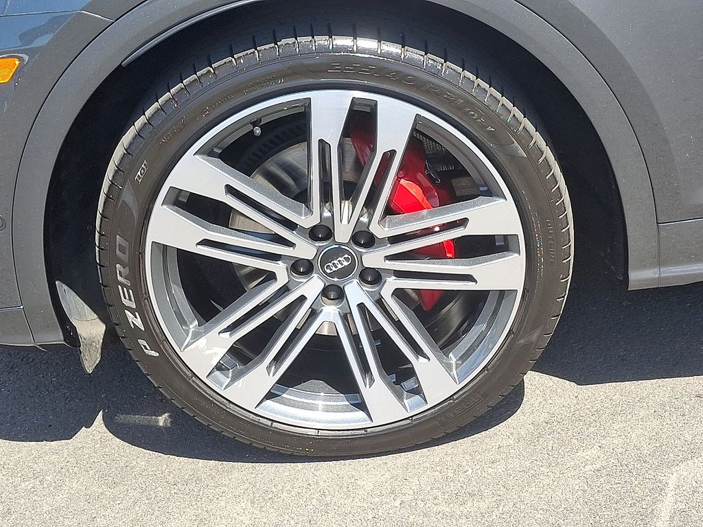 2020 Audi SQ5 Prestige 8