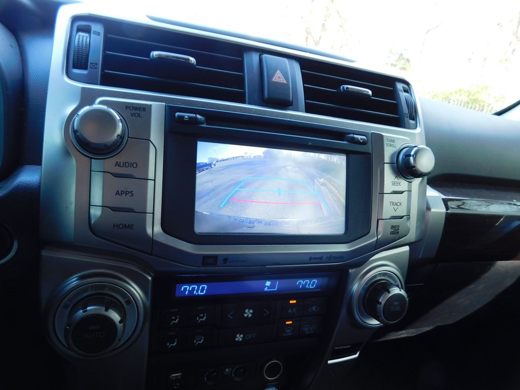 Thumbnail: 2016 Toyota 4Runner - 8