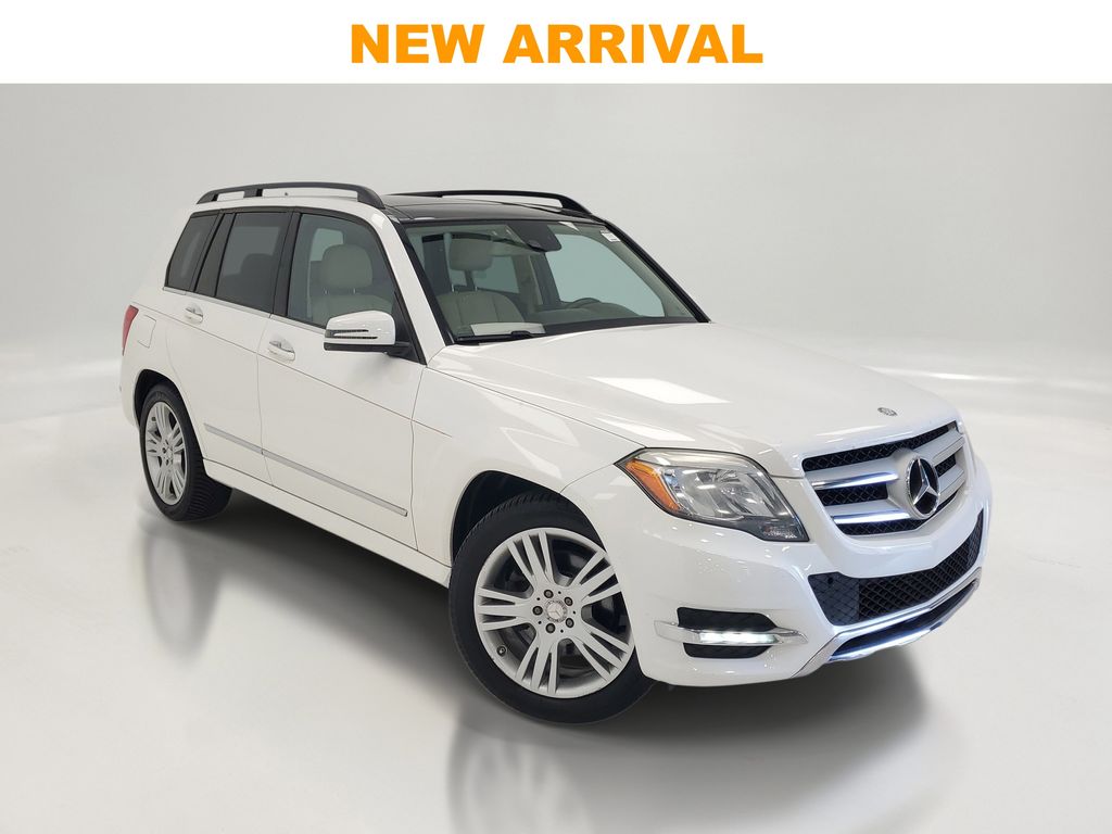 White 2015 Mercedes-Benz GLK 350 4MATIC SUV / Crossover All-Wheel Drive 7-Speed Automatic