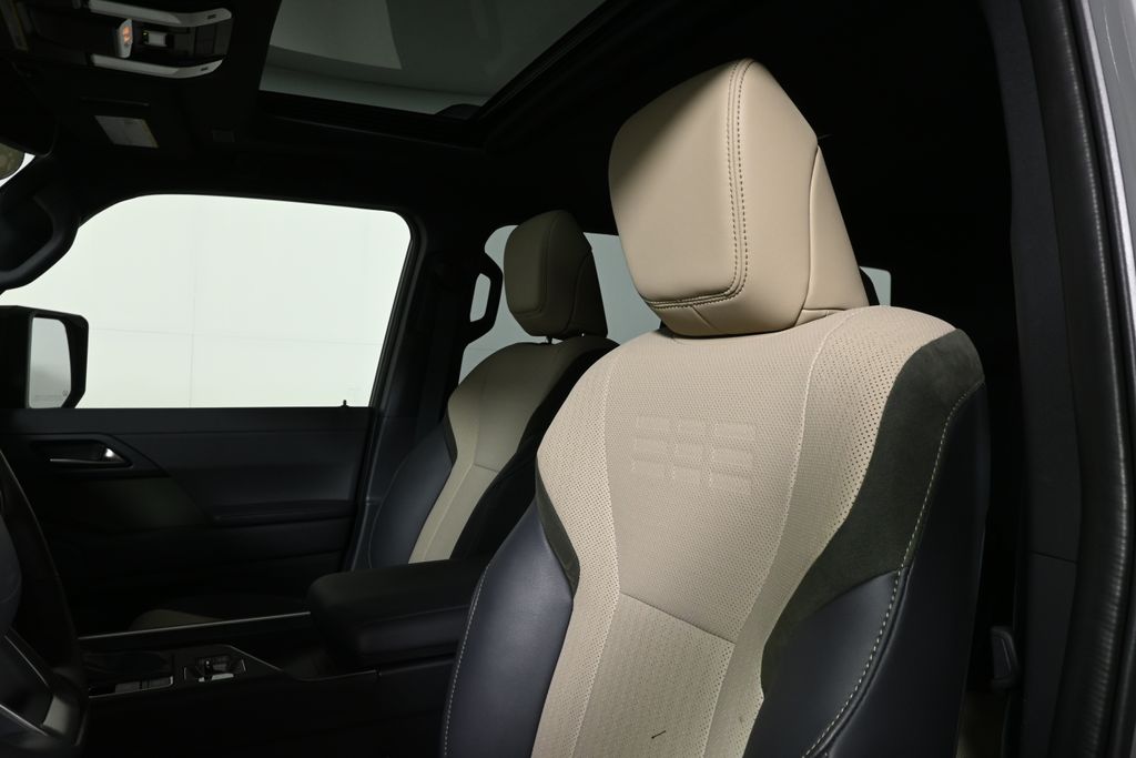 Thumbnail: 2025 Lexus GX - 16