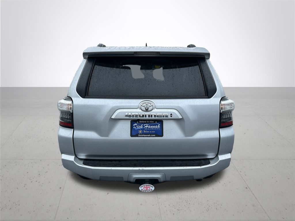2024 Toyota 4Runner SR5