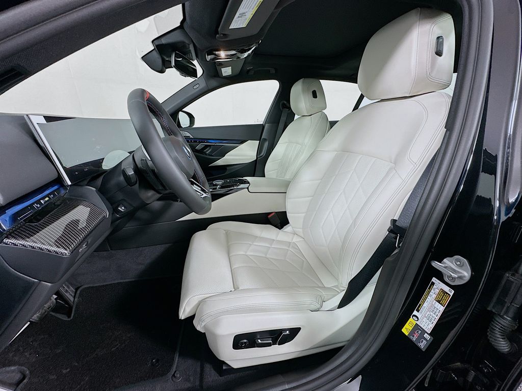 Thumbnail: 2026 BMW i5 - 16