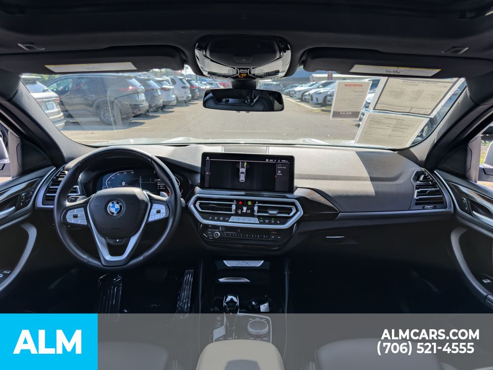 Used 2025 White BMW xDrive30i image 15