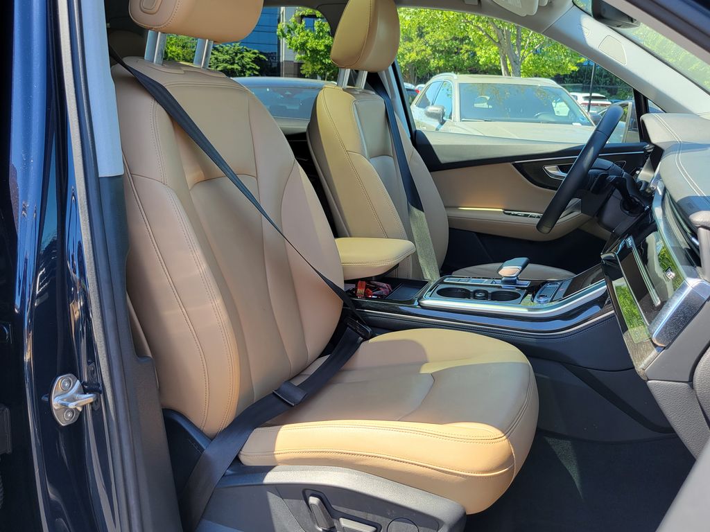 Thumbnail: 2023 Audi Q7 - 15