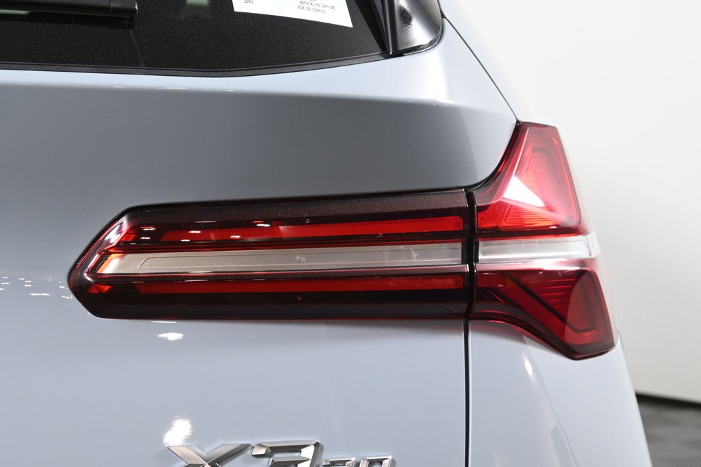 Thumbnail: 2026 BMW X3 - 13