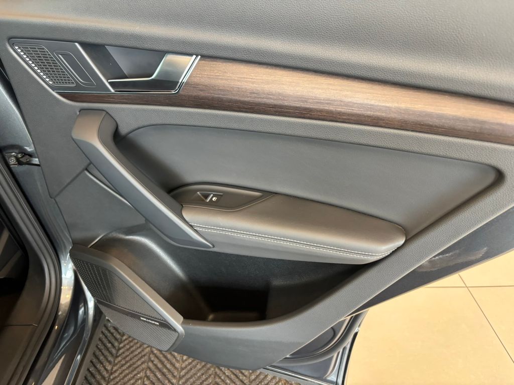 2023 Audi Q5 Sportback 45 S line Premium Plus