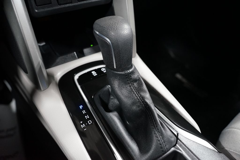 Thumbnail: 2025 Toyota Corolla Cross - 21