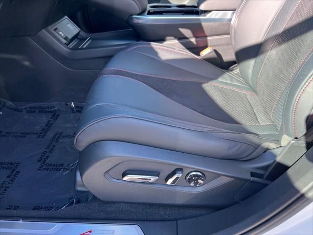 Thumbnail: 2026 Acura RDX - 14