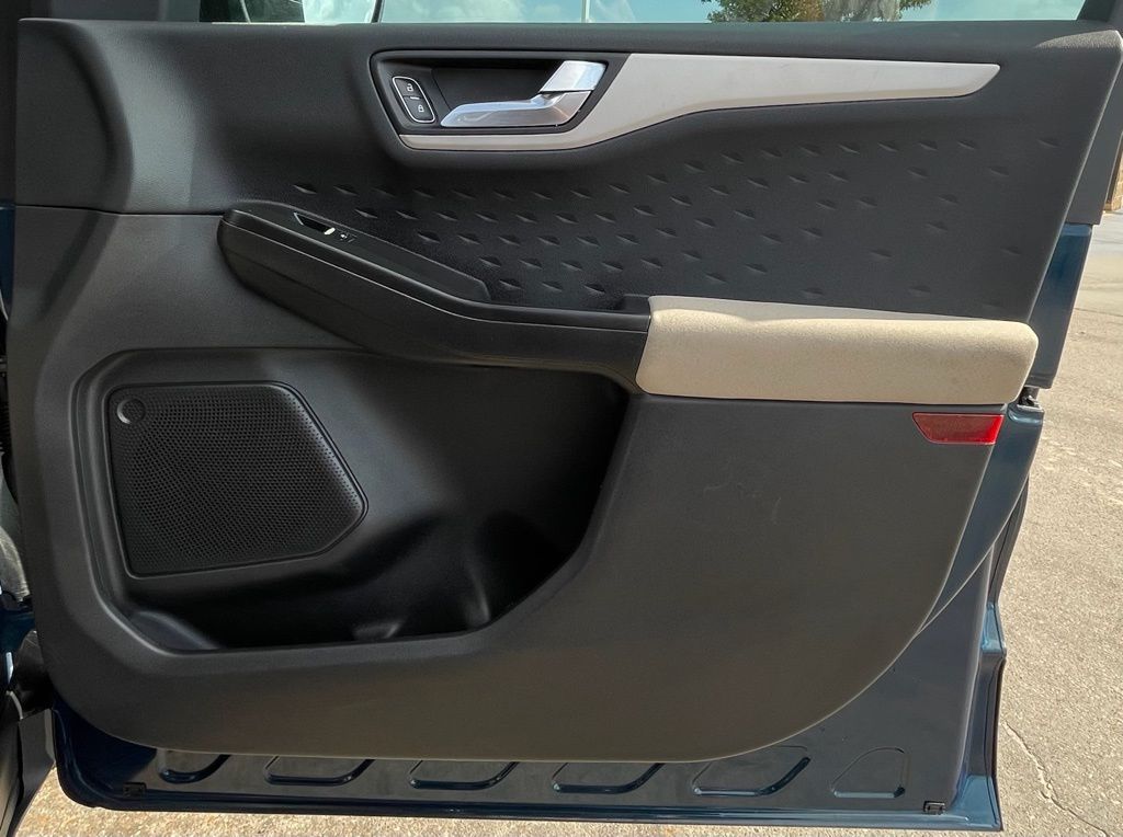 2020 Ford Escape SE Green at DeMontrond Ford