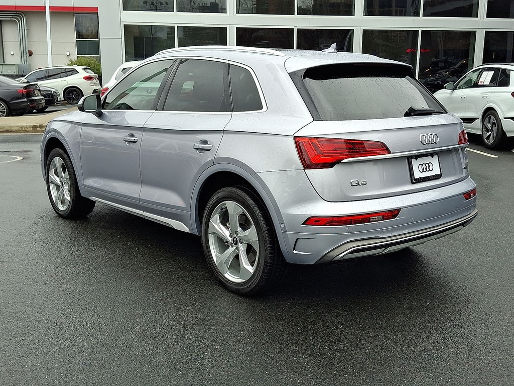 Thumbnail: 2021 Audi Q5 - 6
