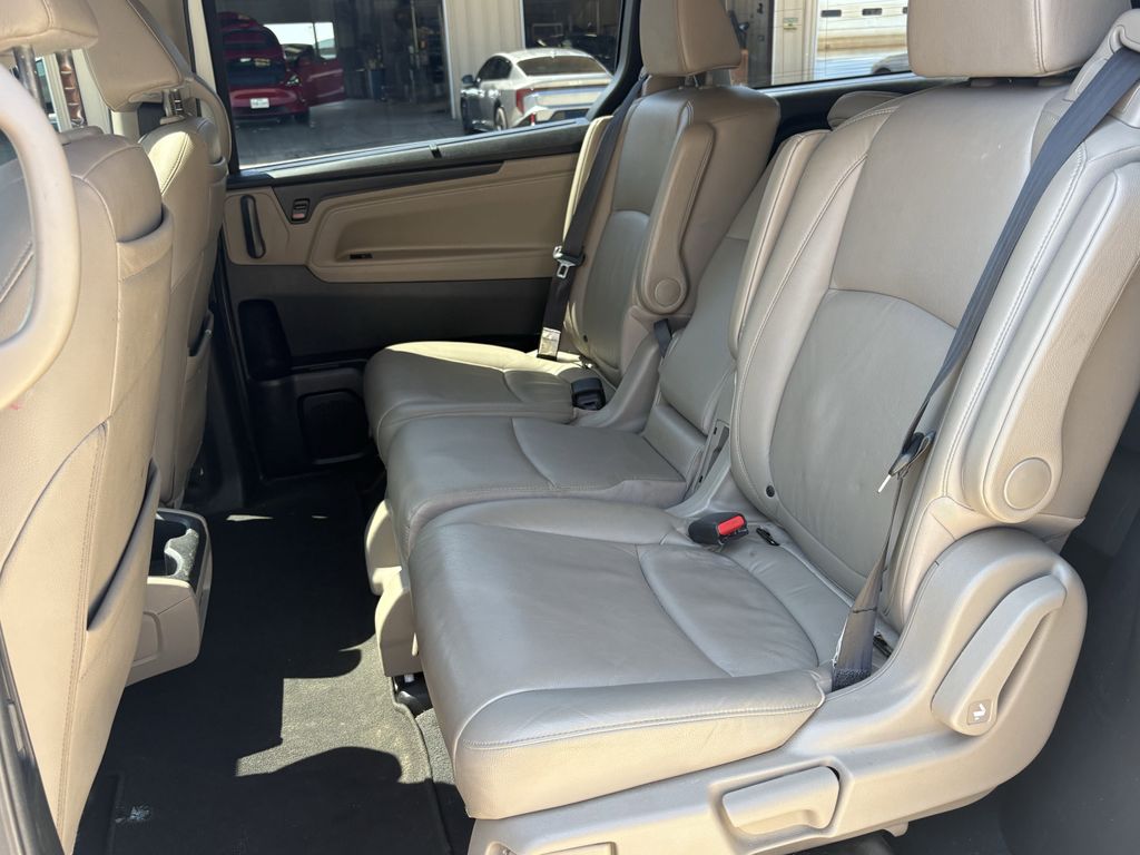 2018 Honda Odyssey EX-L White at Community Honda