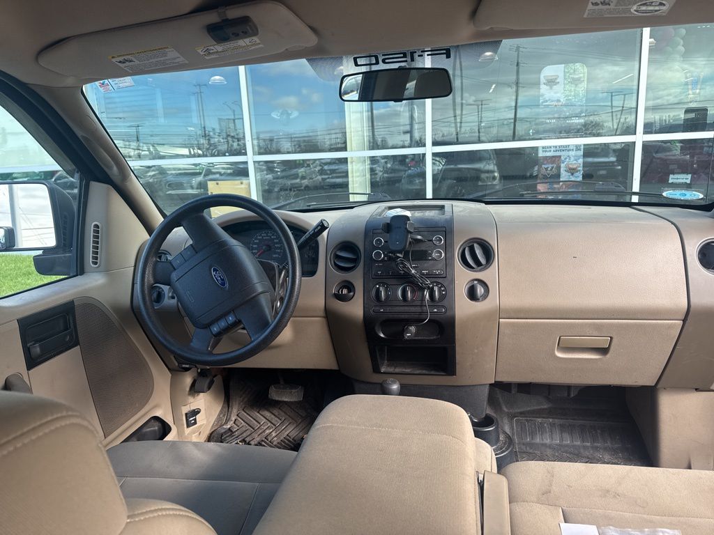 View vehicle photo 5