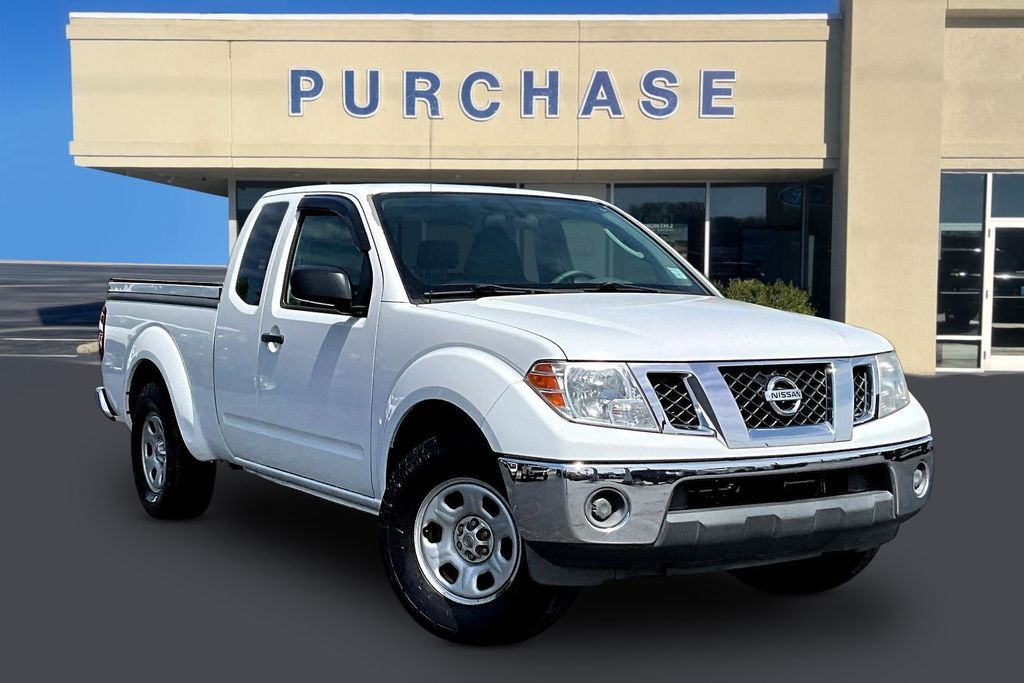 White (Fresh Powder) 2010 Nissan Frontier SE King Cab Pickup Truck 4X2 5-Speed Automatic Overdrive