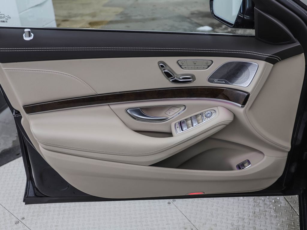 Thumbnail: 2017 Mercedes-Benz S-Class - 9