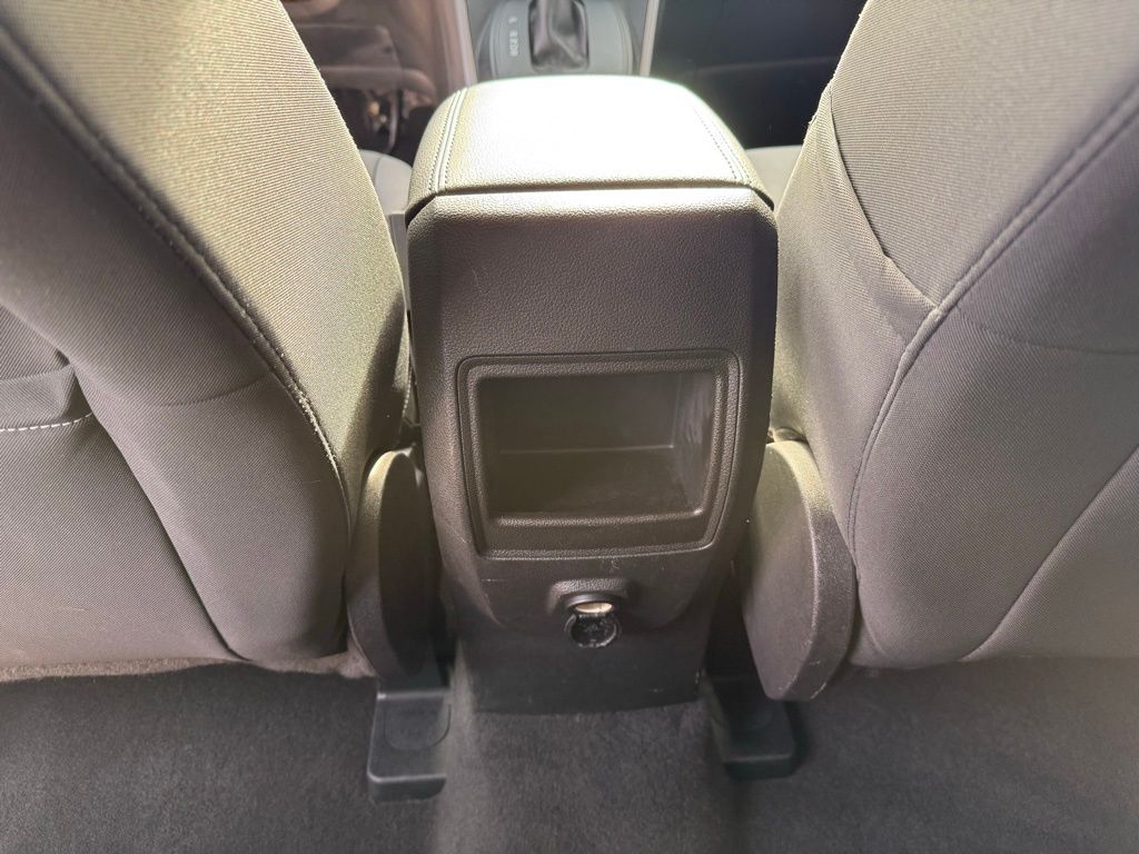 Thumbnail: 2016 Ford Escape - 26