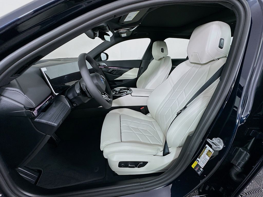 Thumbnail: 2026 BMW i5 - 16