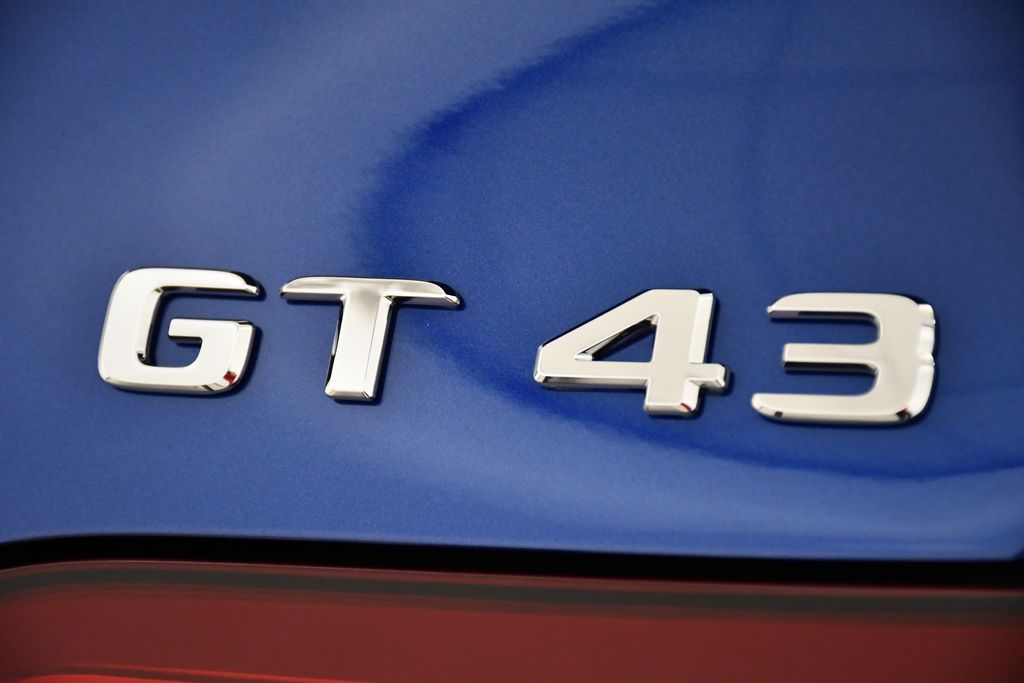 Thumbnail: 2026 Mercedes-Benz AMG GT - 10