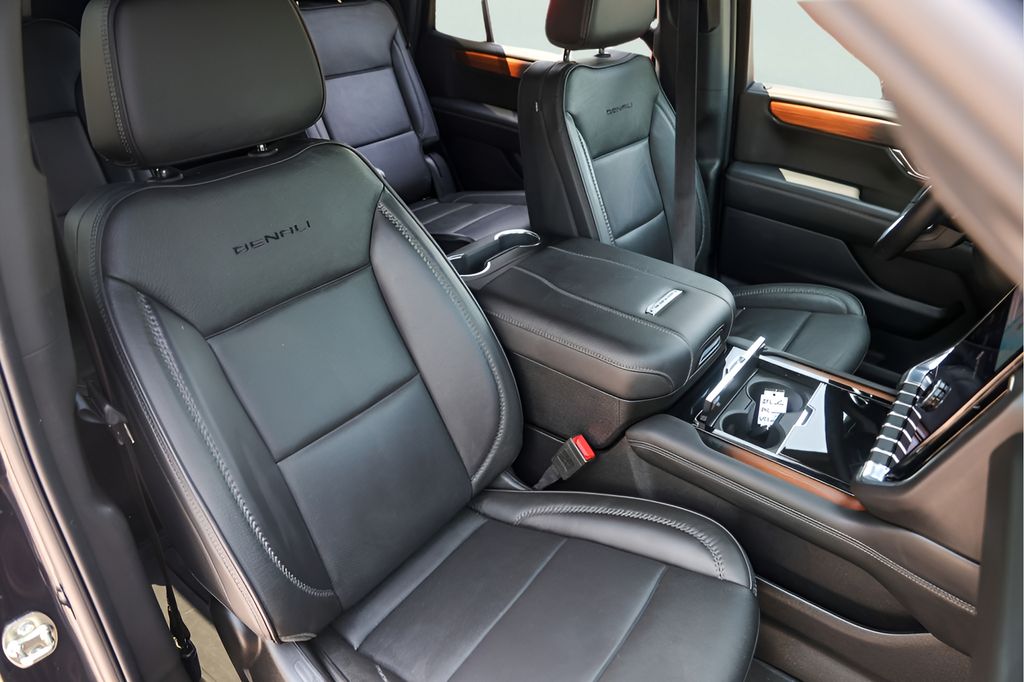 Used Car 2025 Gmc Yukon  Denali For Sale Under $80,000 In Austin, Texas