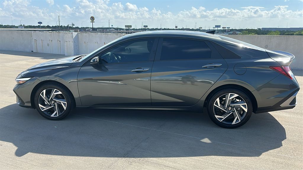2025 Hyundai Elantra SEL Sport Gray at Classic Elite Chevrolet Sugar Land
