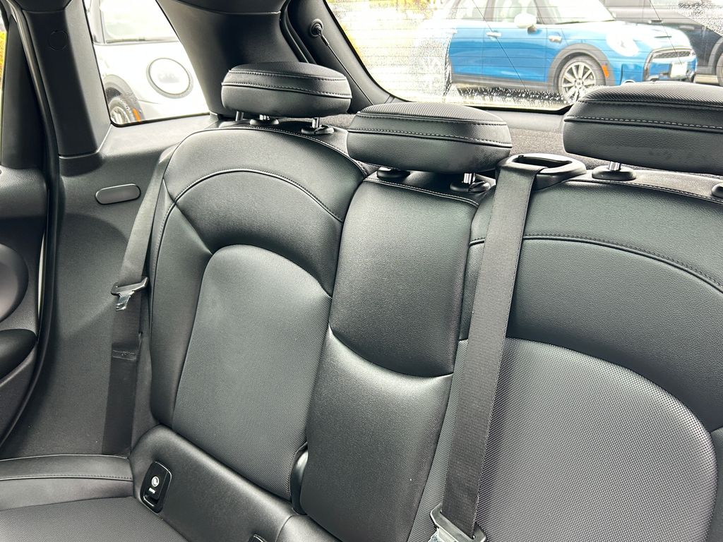 Thumbnail: 2023 MINI Cooper - 32