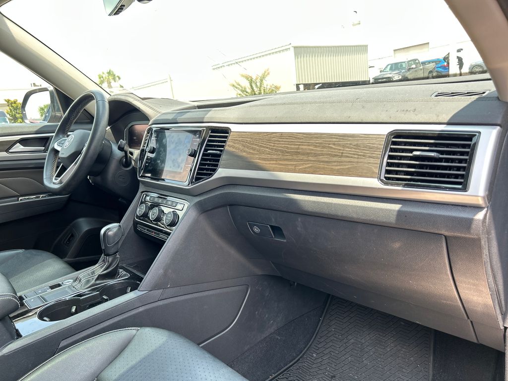 2022 Volkswagen Atlas 3.6L V6 SE w/Technology FWD SUV