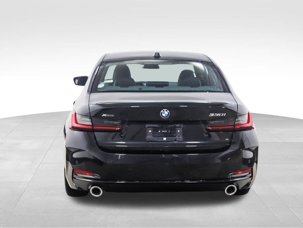 Thumbnail: 2025 BMW 3 Series - 4