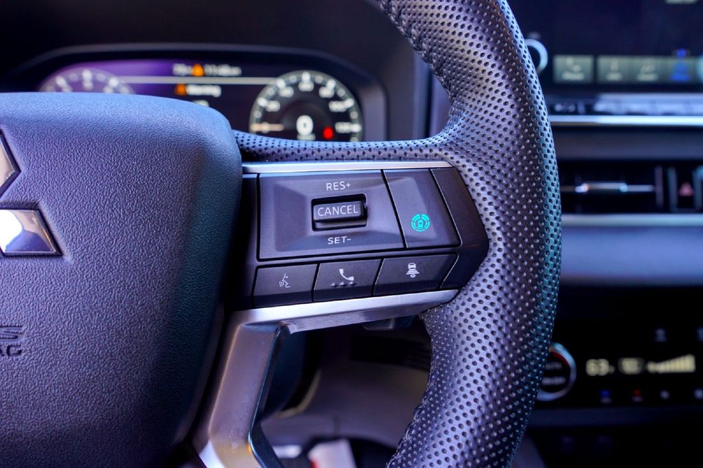 Used Car 2023 Mitsubishi Outlander  Ot45-m For Sale Under $30,000 In Taylor, Texas