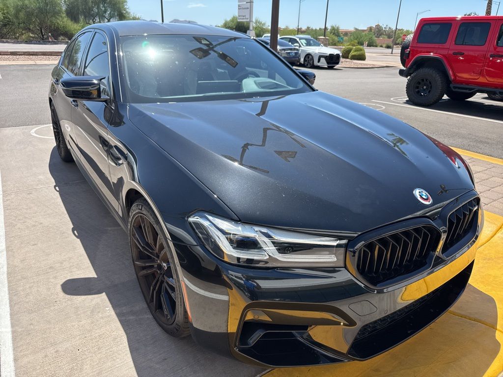 Thumbnail: 2022 BMW M5 - 6