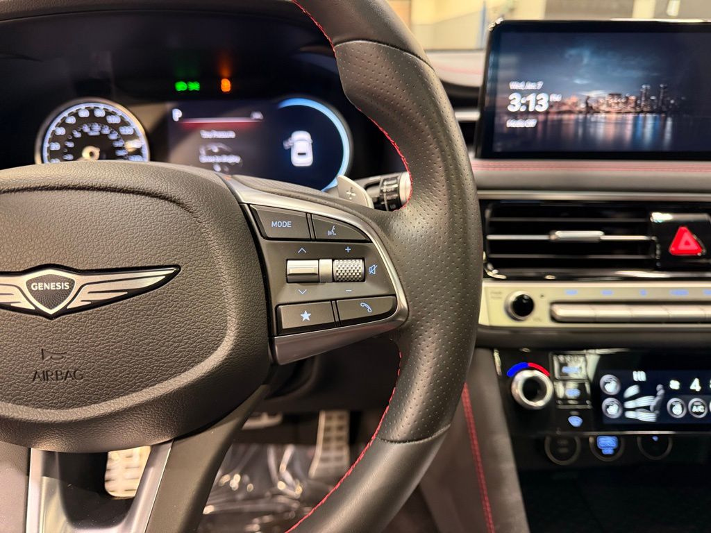 Thumbnail: 2025 Genesis G70 - 14