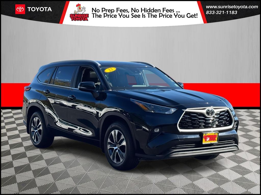 2023 Toyota Highlander XLE's photo