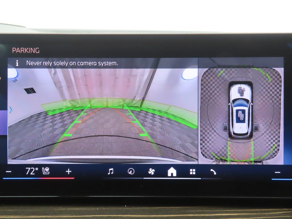 Thumbnail: 2024 BMW X5 - 15