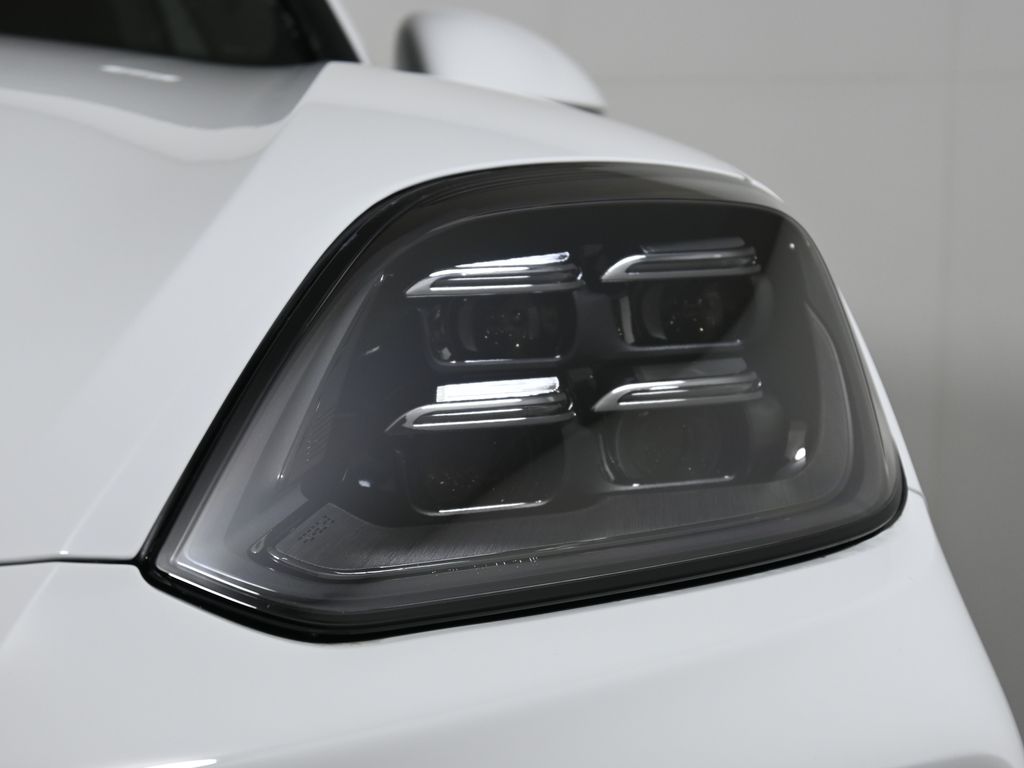 Thumbnail: 2026 Porsche  - 11