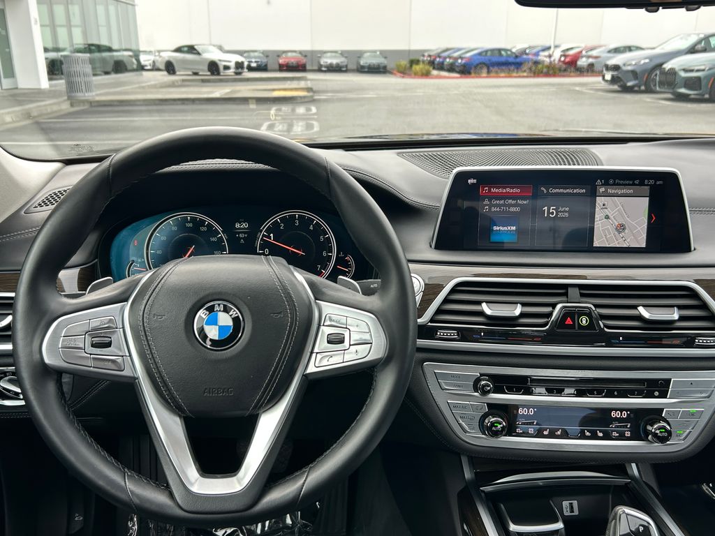 Thumbnail: 2018 BMW 7 Series - 17
