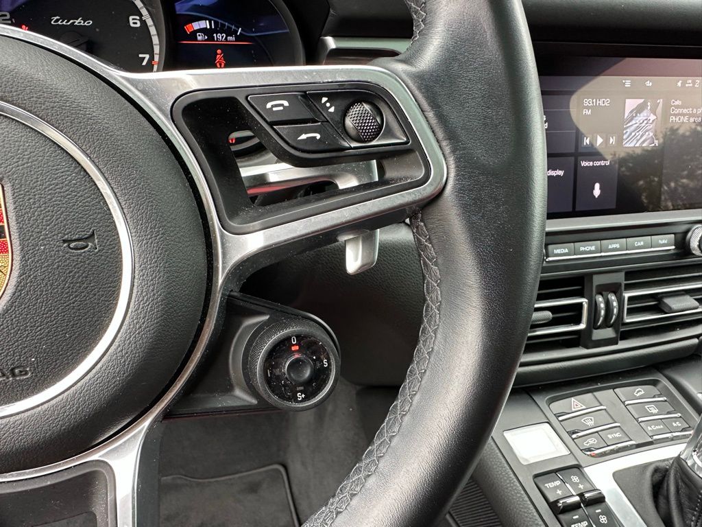 Thumbnail: 2021 Porsche Macan - 17